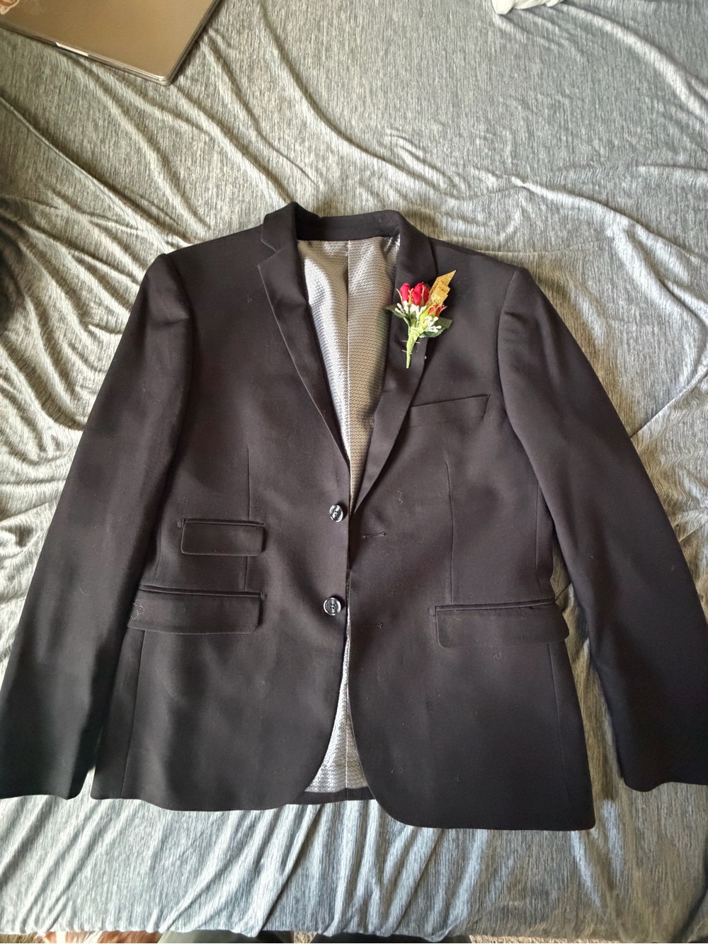 Men's Black Two-Button Notch Lapel Suit Jacket